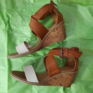 Dolcetta Corkscrew Buckle Wedge